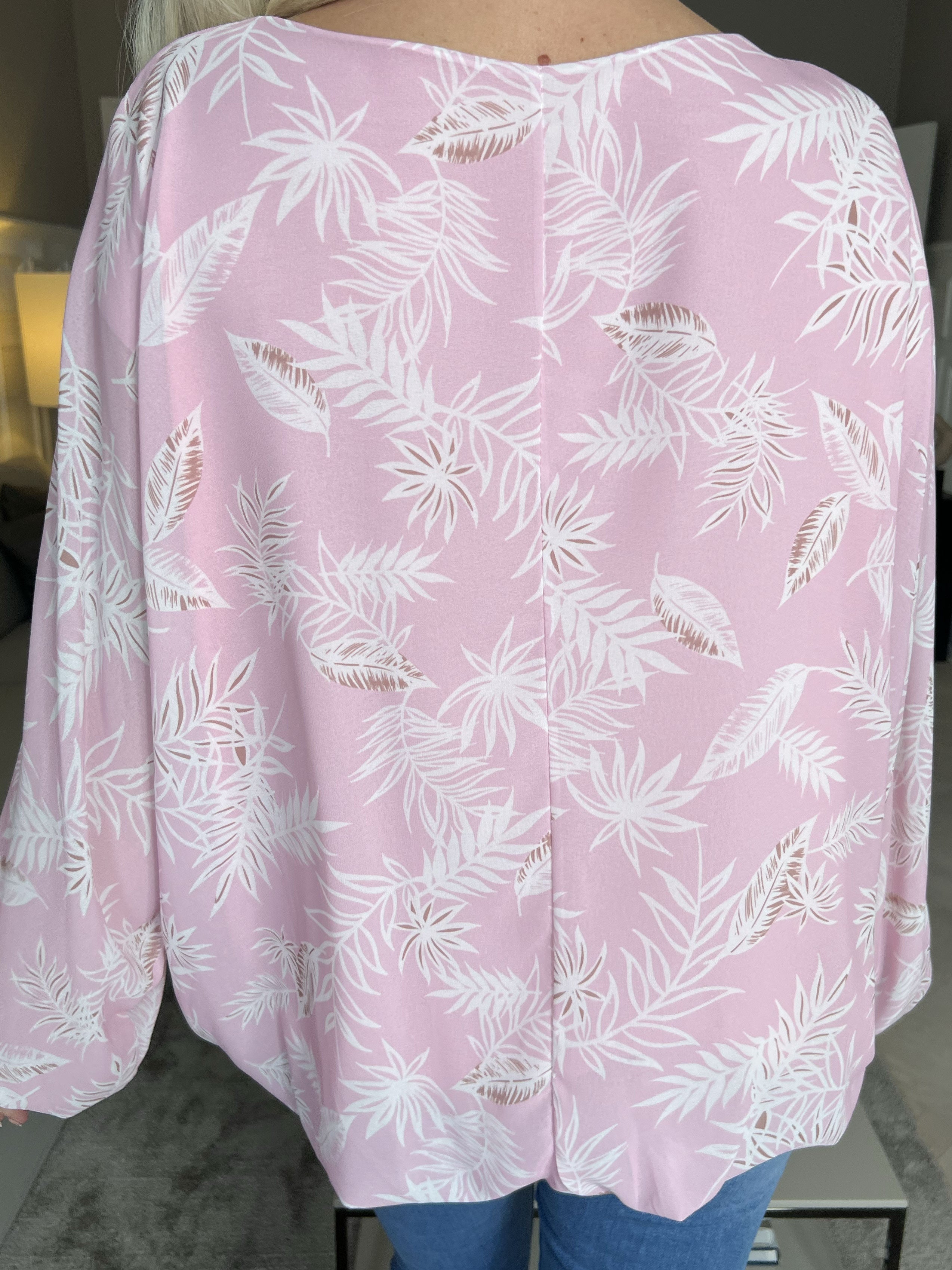 Destiny Leaf - Chiffongblus med lövmönster